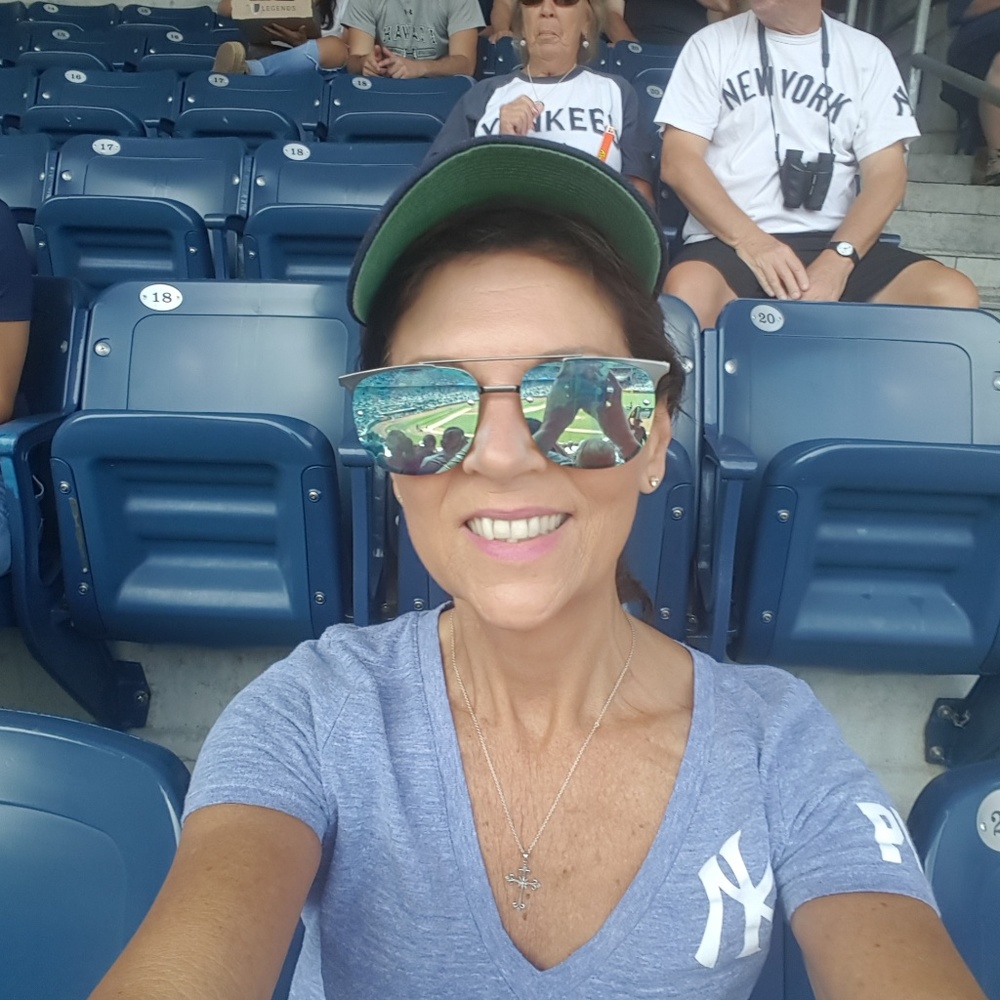 Meet your Posher, Laura